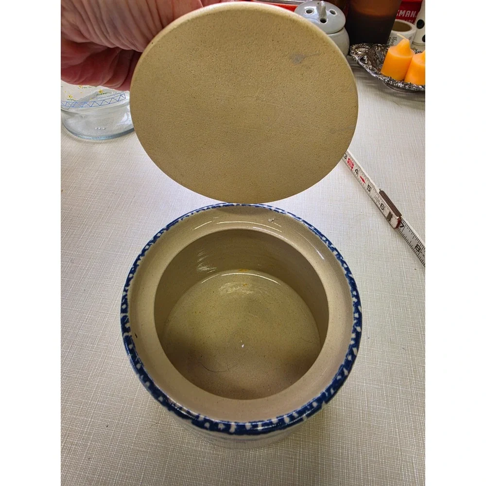 Vintage 1998 Home & Garden Party Stoneware Crock Hummingbird Heart Blue Rim Lid